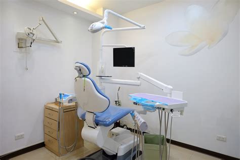 尚 揚 牙醫 診所